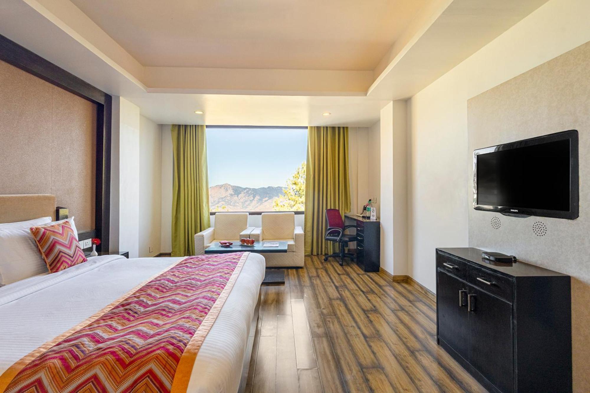 Sterling Kufri Hotel Exterior photo